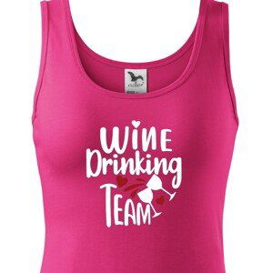 Dámské tričko s vtipným potiskem Wine Drinking team  - triko pro kámošky