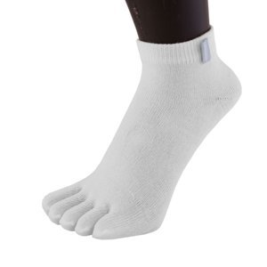 TOETOE ESSENTIAL - Prstové ponožky kotníkové - bílé Velikost ponožek: 35-46