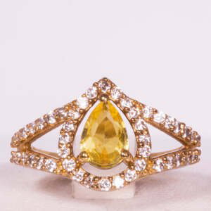 Pozlacený Slitinový Prsten se Žlutým Emporia® Křišťálem, Velikost: 50-51