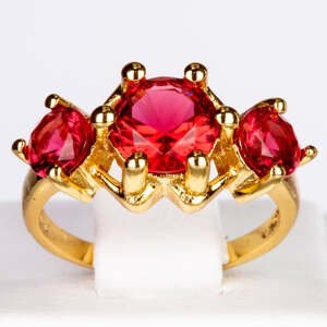 Pozlacený Slitinový Prsten s Červeným Emporia® Křišťálem, Velikost: 50-51