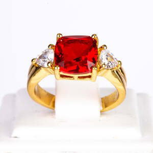 Pozlacený Slitinový Prsten s Červeným Emporia® Křišťálem, Velikost: 49-48