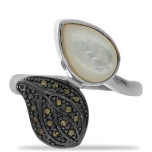 Stříbrný Prsten s Rakouským Markazitem a Lasturou, Velikost: 54-55