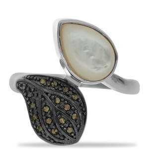 Stříbrný Prsten s Rakouským Markazitem a Lasturou, Velikost: 57-56