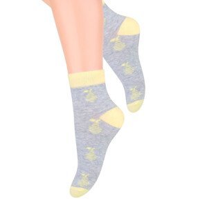 Dívčí kotníkové ponožky se vzorem hrušek 004/124 STEVEN Barva/Velikost: světlý melír / 29/31