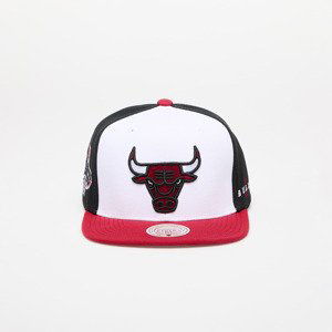 Kšiltovka Mitchell & Ness NBA Core I Snapback Chicago Bulls White/ Red OS